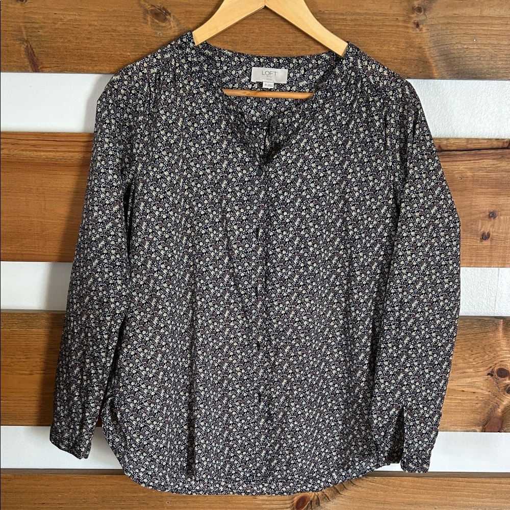 LOFT Navy Floral Print Blouse Size Petite Small 100%  Cotton Button Front/Sleeve